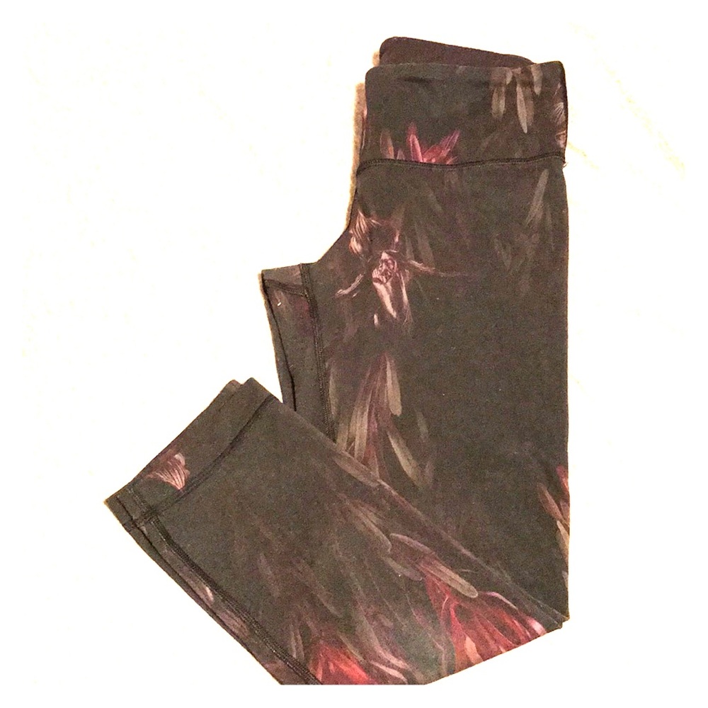Lululemon wunder under crops